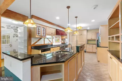 Kitchen - 1560 Forest Villa Ln, Mclean, VA 22101 photo 2 of 3