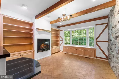 Living - 1560 Forest Villa Ln, Mclean, VA 22101 photo 8 of 9