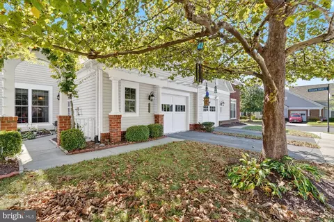 8409 Snapdragon Pl, Lorton, VA 22079