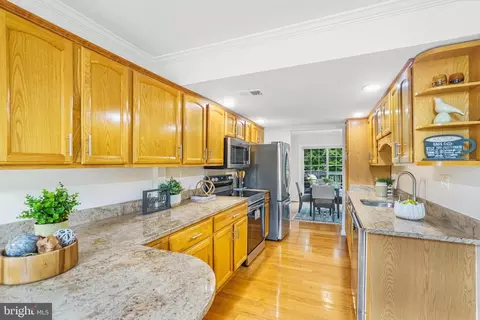 8006 Northumberland Rd, Springfield, VA 22153 photo 13