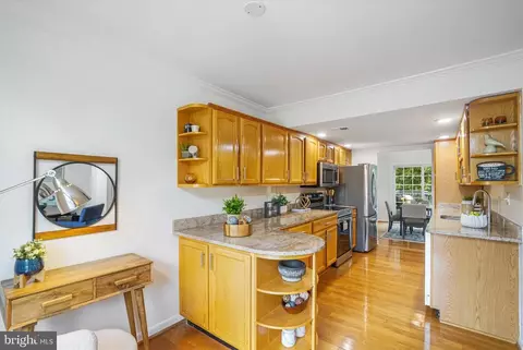 8006 Northumberland Rd, Springfield, VA 22153 photo 18