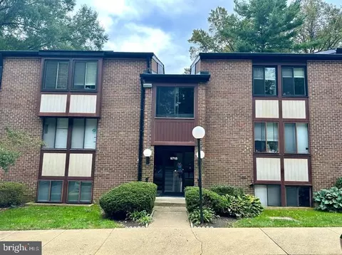 9715 Kings Crown Ct #202, Fairfax, VA 22031