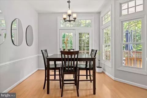 6347 Simmer Cir, Springfield, VA 22150 photo 25