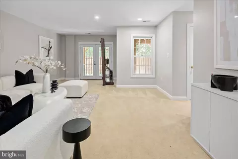 6347 Simmer Cir, Springfield, VA 22150 photo 6