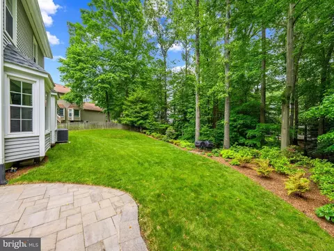 Exterior - 7753 Northedge Ct, Springfield, VA 22153 photo 5 of 9