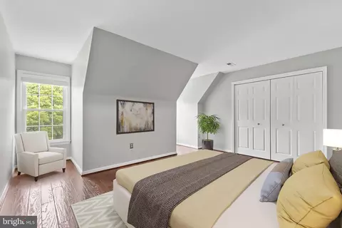 Bedroom - 7753 Northedge Ct, Springfield, VA 22153 photo 2 of 3