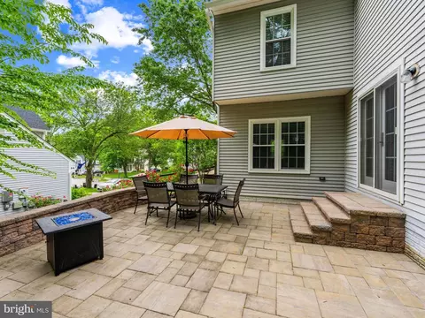 Exterior - 7753 Northedge Ct, Springfield, VA 22153 photo 4 of 9