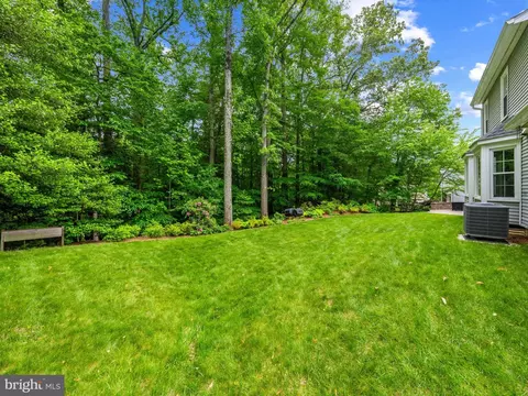 Exterior - 7753 Northedge Ct, Springfield, VA 22153 photo 7 of 9