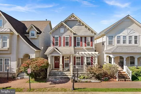 7757 Grandwind Dr, Lorton, VA 22079