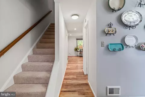 Entry Way - 6465 Blarney Stone Ct, Springfield, VA 22152 photo 1 of 1