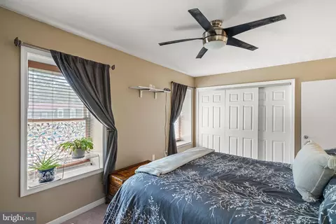 Bedroom - 6465 Blarney Stone Ct, Springfield, VA 22152 photo 2 of 3