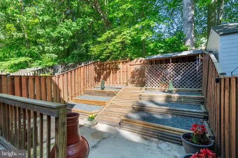 Exterior - 6465 Blarney Stone Ct, Springfield, VA 22152 photo 4 of 5