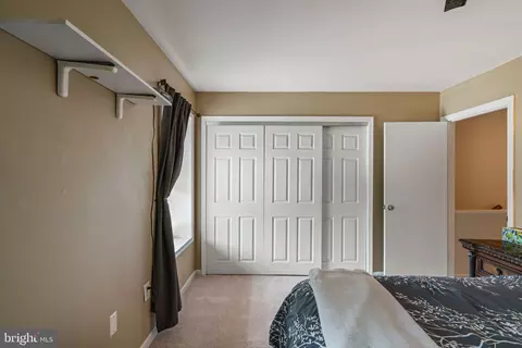 Bedroom - 6465 Blarney Stone Ct, Springfield, VA 22152 photo 3 of 3
