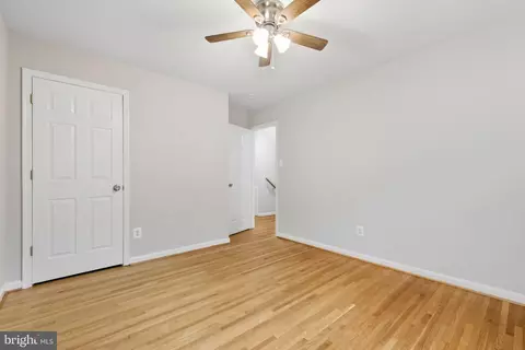 Bedroom - 6613 Holford Ln, Springfield, VA 22152 photo 6 of 9