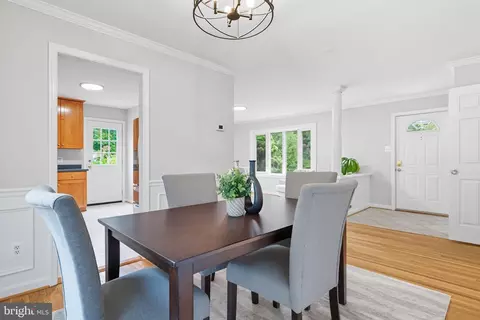 Dining - 6613 Holford Ln, Springfield, VA 22152 photo 3 of 3