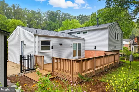 Exterior - 6613 Holford Ln, Springfield, VA 22152 photo 3 of 13