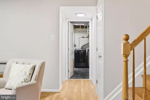 Entry Way - 6613 Holford Ln, Springfield, VA 22152 photo 9 of 9