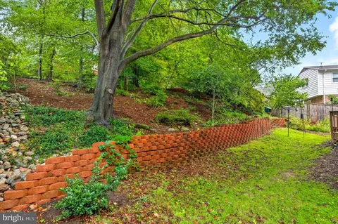 Exterior - 6613 Holford Ln, Springfield, VA 22152 photo 13 of 13