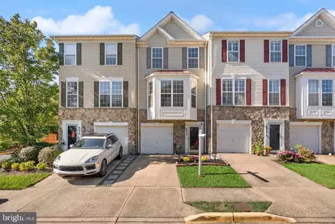6974 Cromarty Dr, Alexandria, VA 22315
