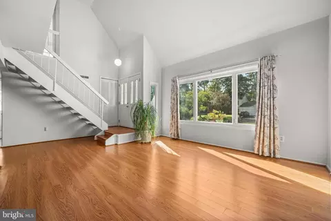8812 Skyron Pl, Springfield, VA 22153 photo 7