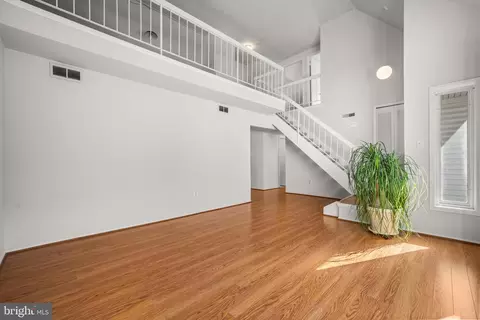 8812 Skyron Pl, Springfield, VA 22153 photo 8