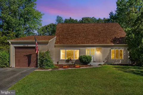 8812 Skyron Pl, Springfield, VA 22153 photo 3