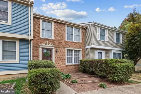 1640 Barnstead Dr, Reston, VA 20194 photo 2