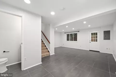 1640 Barnstead Dr, Reston, VA 20194 photo 26