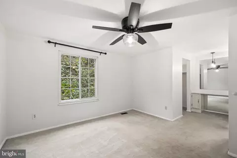 1640 Barnstead Dr, Reston, VA 20194 photo 16