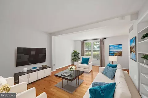 1640 Barnstead Dr, Reston, VA 20194 photo 6