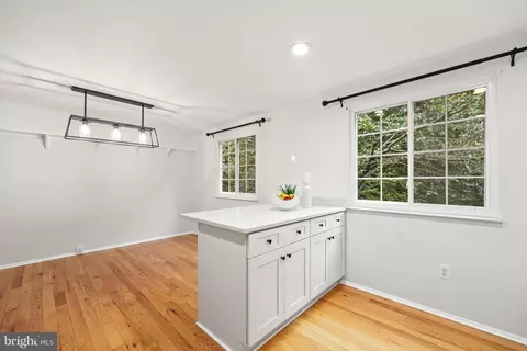 1640 Barnstead Dr, Reston, VA 20194 photo 13