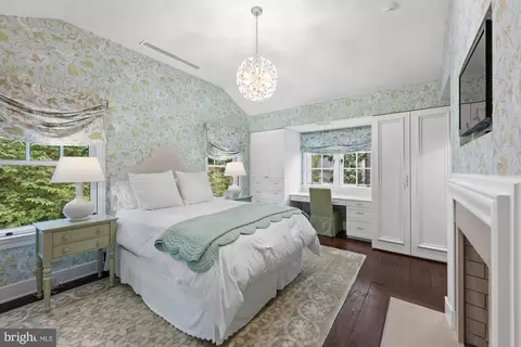 1880 Virginia Ave, Mclean, VA 22101 photo 32