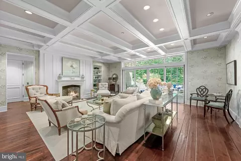 1880 Virginia Ave, Mclean, VA 22101 photo 9