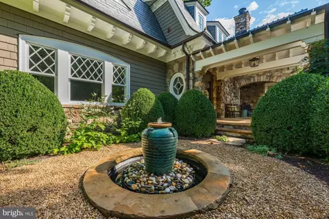 1880 Virginia Ave, Mclean, VA 22101 photo 5