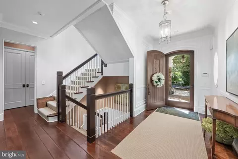 1880 Virginia Ave, Mclean, VA 22101 photo 8