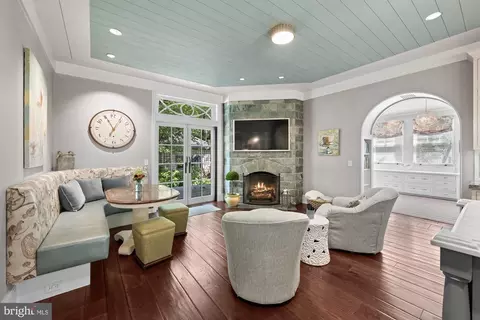 1880 Virginia Ave, Mclean, VA 22101 photo 12