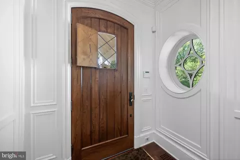 1880 Virginia Ave, Mclean, VA 22101 photo 7