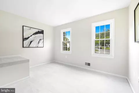 8901 Judson Ct, Burke, VA 22015 photo 28