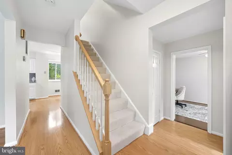 8901 Judson Ct, Burke, VA 22015 photo 19