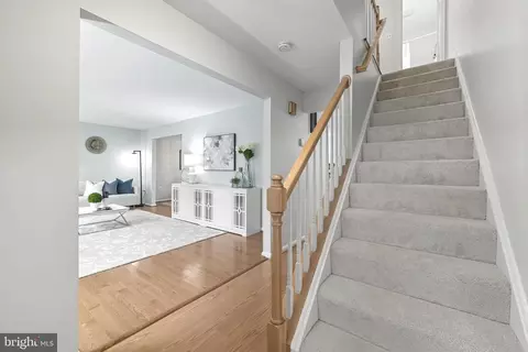 8901 Judson Ct, Burke, VA 22015 photo 23