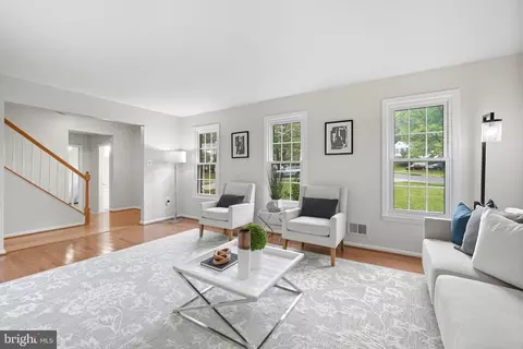 8901 Judson Ct, Burke, VA 22015 photo 9