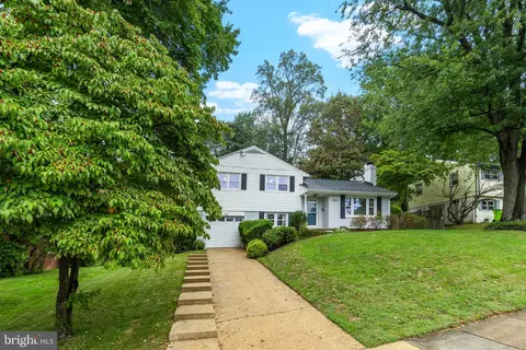 Exterior - 5920 Atteentee Rd, Springfield, VA 22150 photo 2 of 8