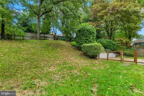 Exterior - 5920 Atteentee Rd, Springfield, VA 22150 photo 8 of 8