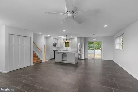 Other - 5920 Atteentee Rd, Springfield, VA 22150 photo 1 of 10
