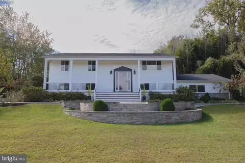 824 Constellation Dr, Great Falls, VA 22066