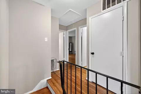 Entry Way - 6517 Orono Ct, Springfield, VA 22152 photo 6 of 10