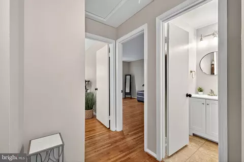 Entry Way - 6517 Orono Ct, Springfield, VA 22152 photo 9 of 10