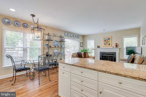 Kitchen - 1477 Hampton Hill Cir, Mclean, VA 22101 photo 4 of 4