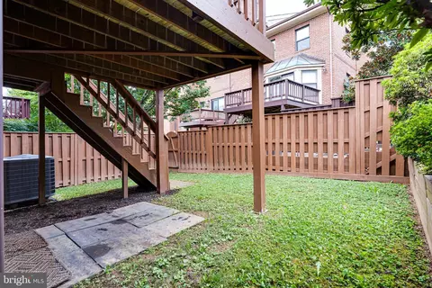 Exterior - 1477 Hampton Hill Cir, Mclean, VA 22101 photo 11 of 12