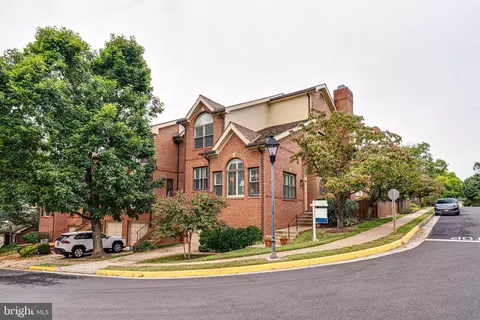 Exterior - 1477 Hampton Hill Cir, Mclean, VA 22101 photo 2 of 12